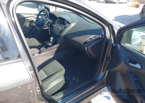 2015 Ford Focus Se z USA, uszkodzony, nr VIN 1FADP3F28FL230471